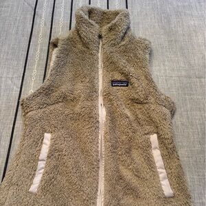Patagonia Sherpa Fleece in Cream